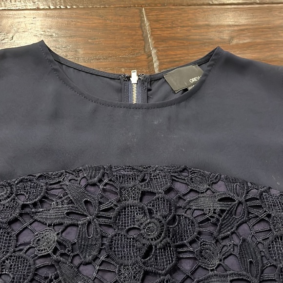 Greylin navy lace chiffon sleeveless top with feather hem - Picture 4 of 5